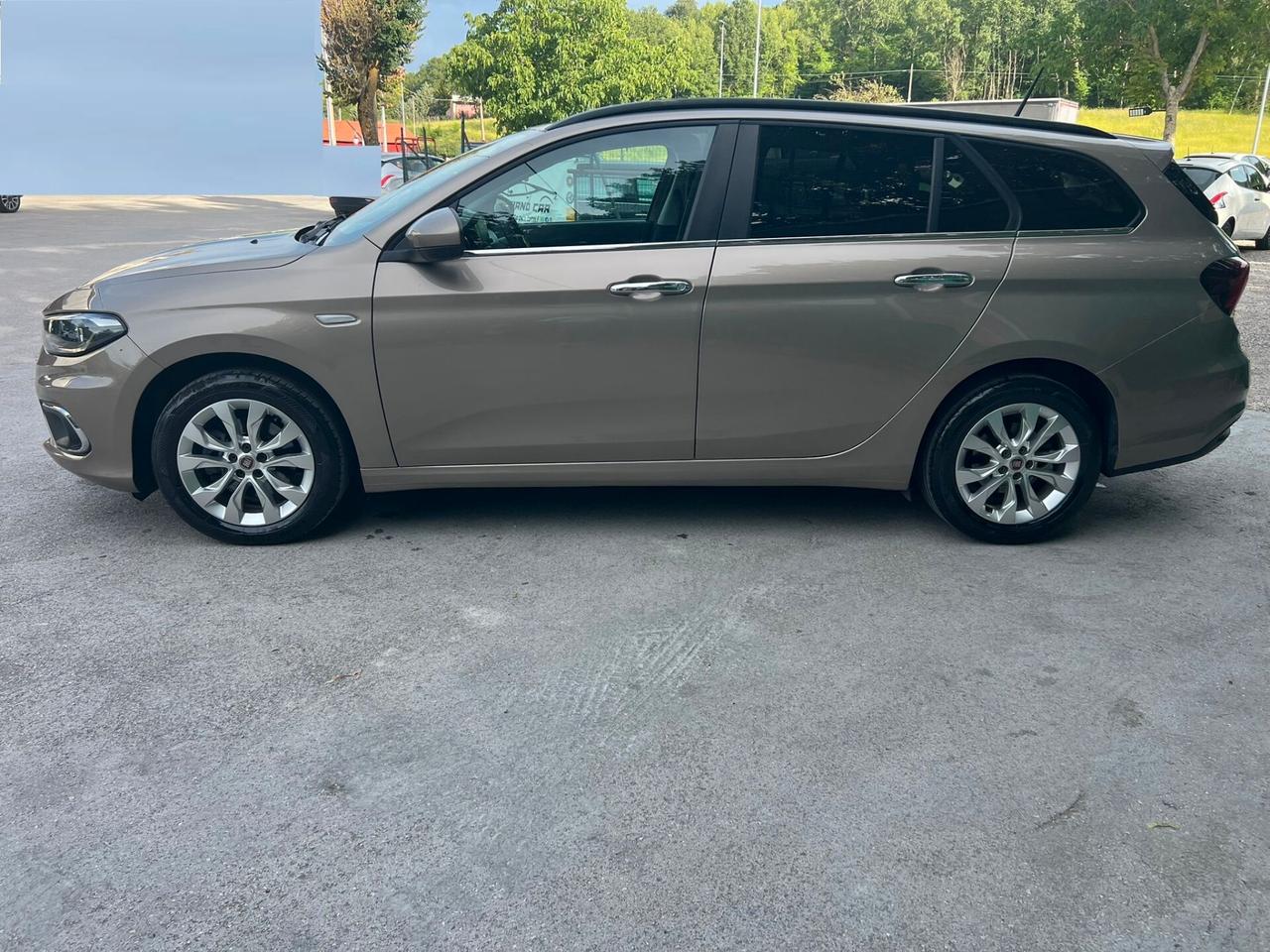 Fiat Tipo 1.3 Mjt S&S SW Lounge