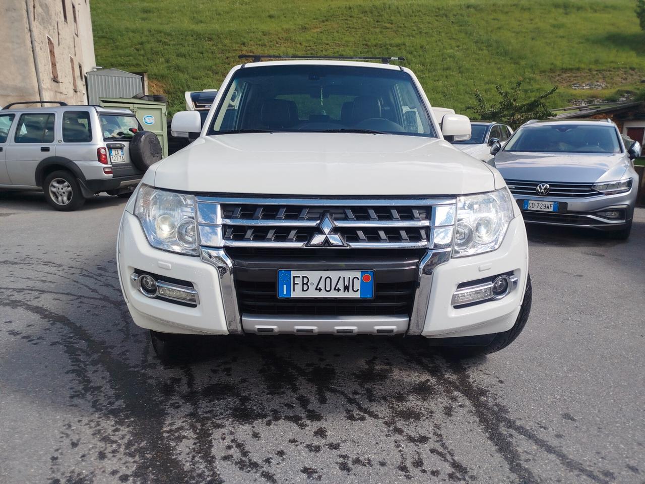 Mitsubishi Pajero 3.2 DI-D 16V MANUALE 204 CV. 3p. Intense DPF