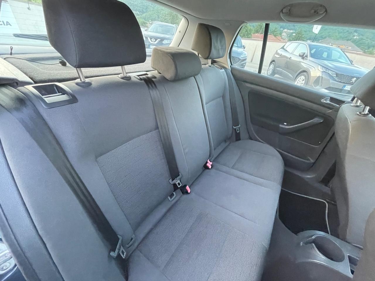 Volkswagen Golf 1.9 TDI 5porte SportLine