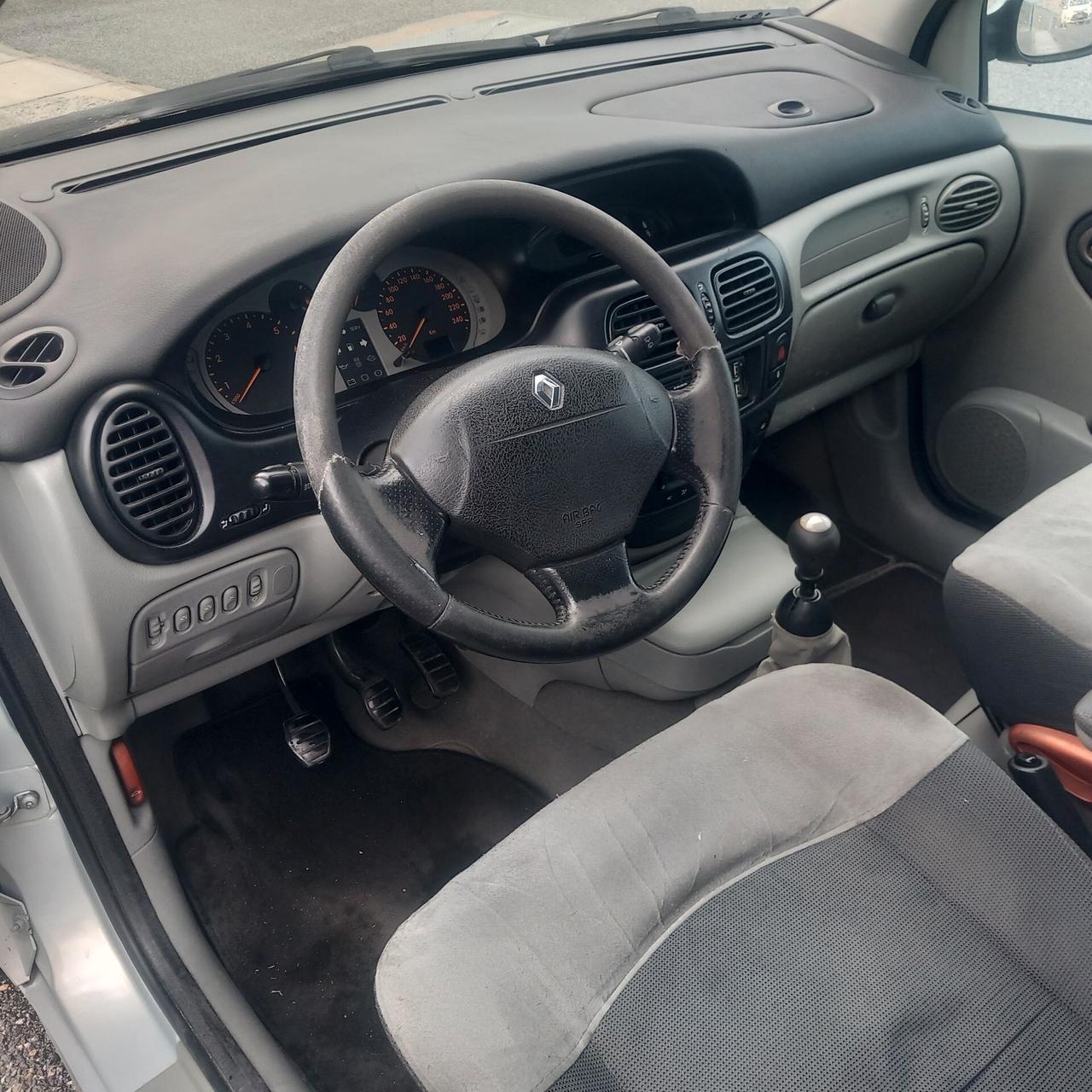 Renault Scenic Grand Scénic 1.9 dCi Luxe Dynamique