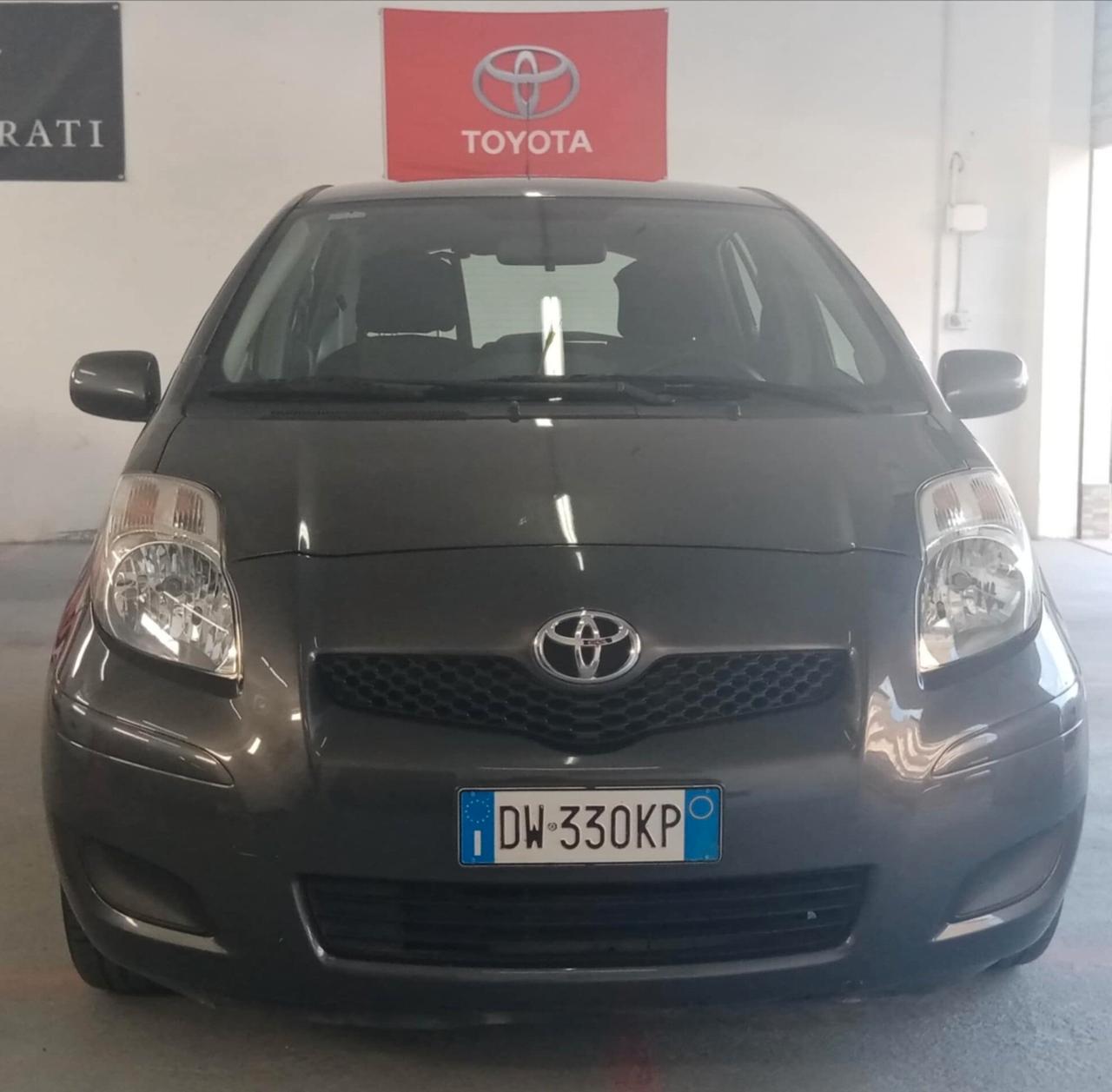 Toyota Yaris 1.0 5 porte