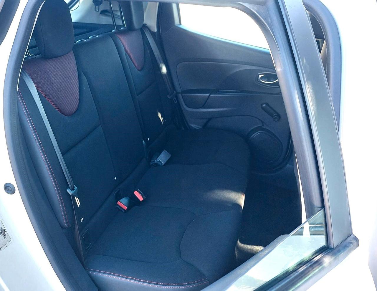 PARI AL NUOVO - RENAULT CLIO - 1.5 DIESEL - EURO 6 B
