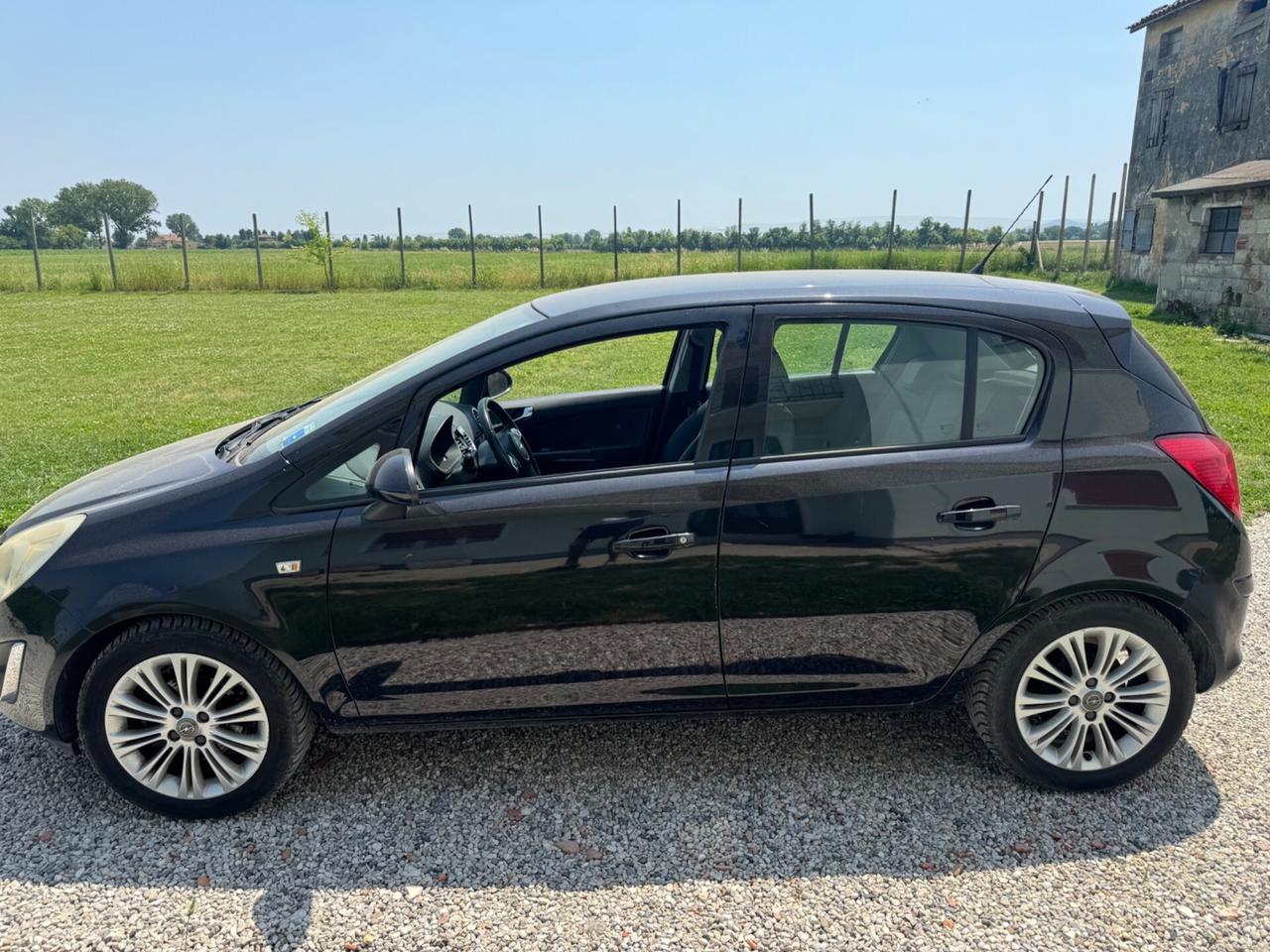 Opel Corsa 1.2 5 porte AUTOMATICO