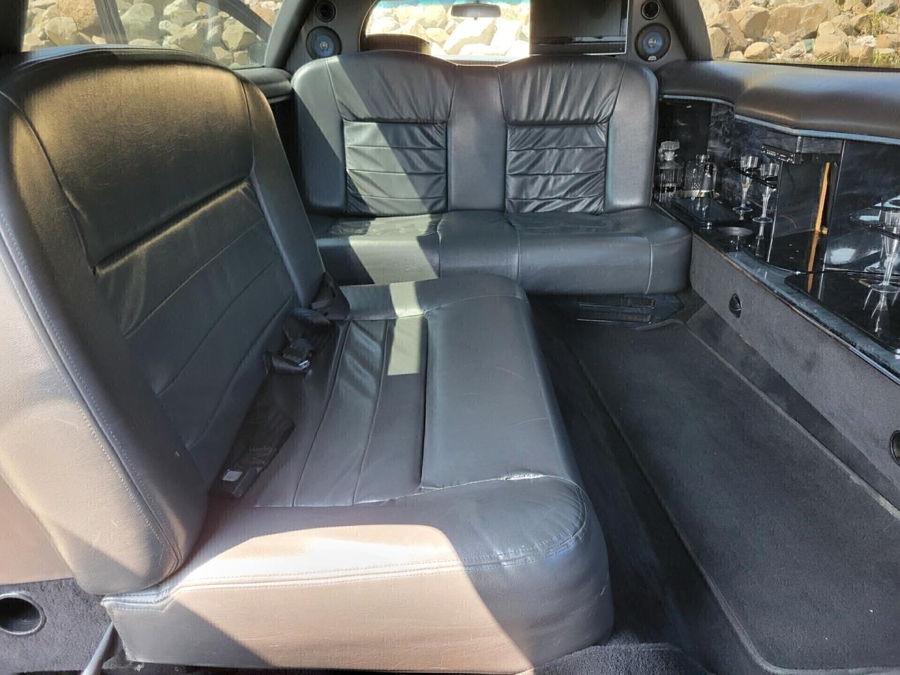 Limousine Lincoln Town car V8 4.6cc 209cv Benz/Gpl