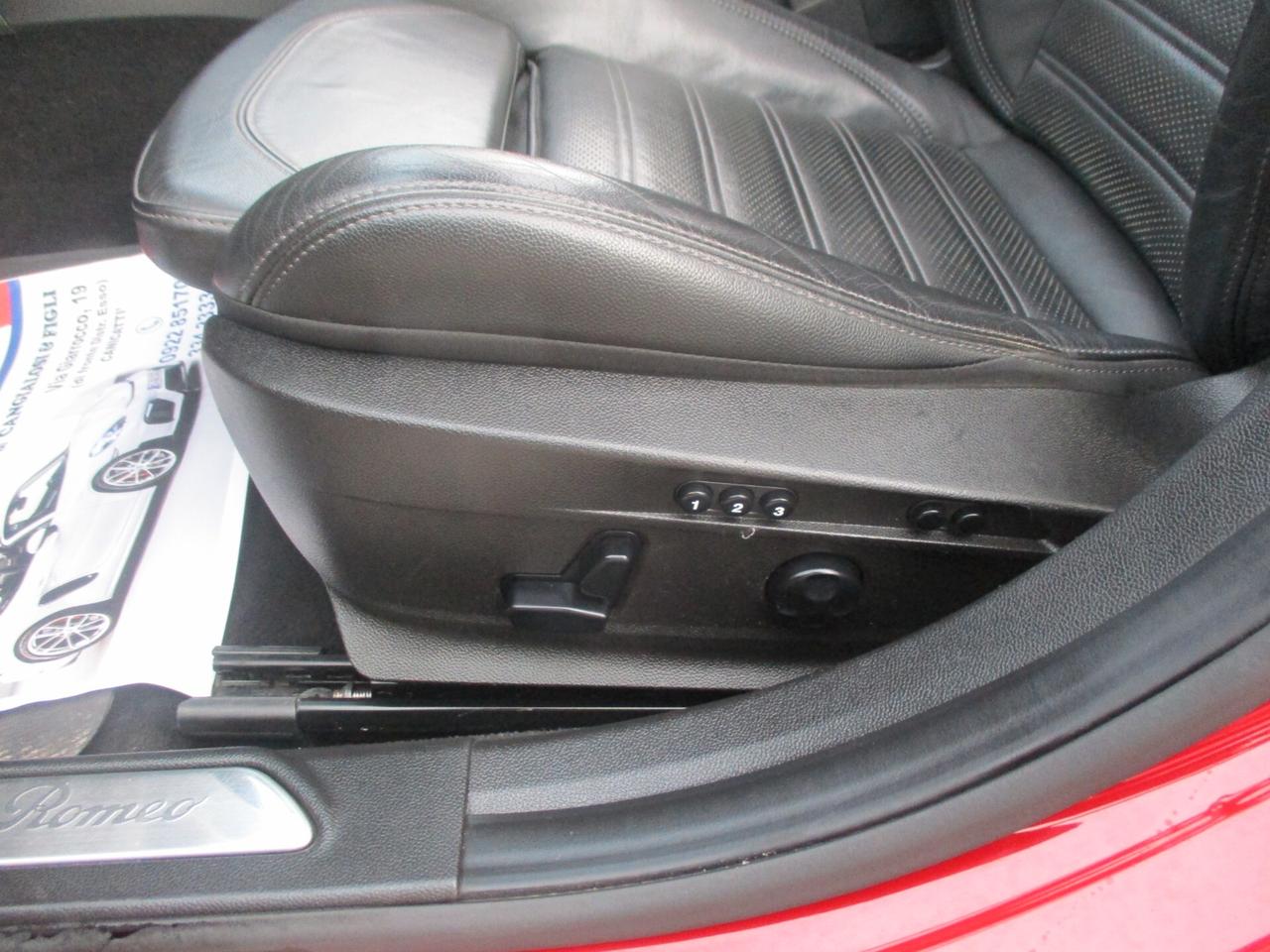 Alfa Romeo Giulia 210 CV AT8 AWD Q4 Veloce STRAFULL