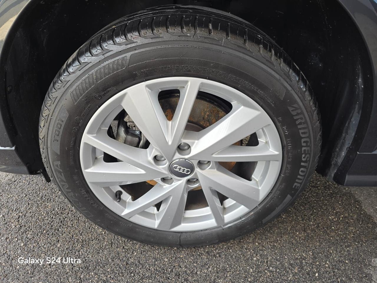 Audi Q2 30 TDI Business Design