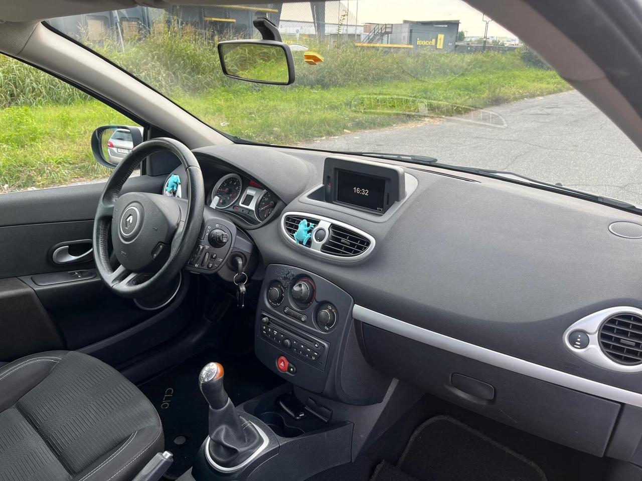 Renault Clio 1.2 16V 5 porte