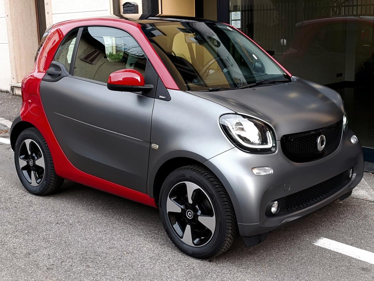 Smart ForTwo 90 0.9 Turbo twinamic Passion Grey Opaco e Rossa