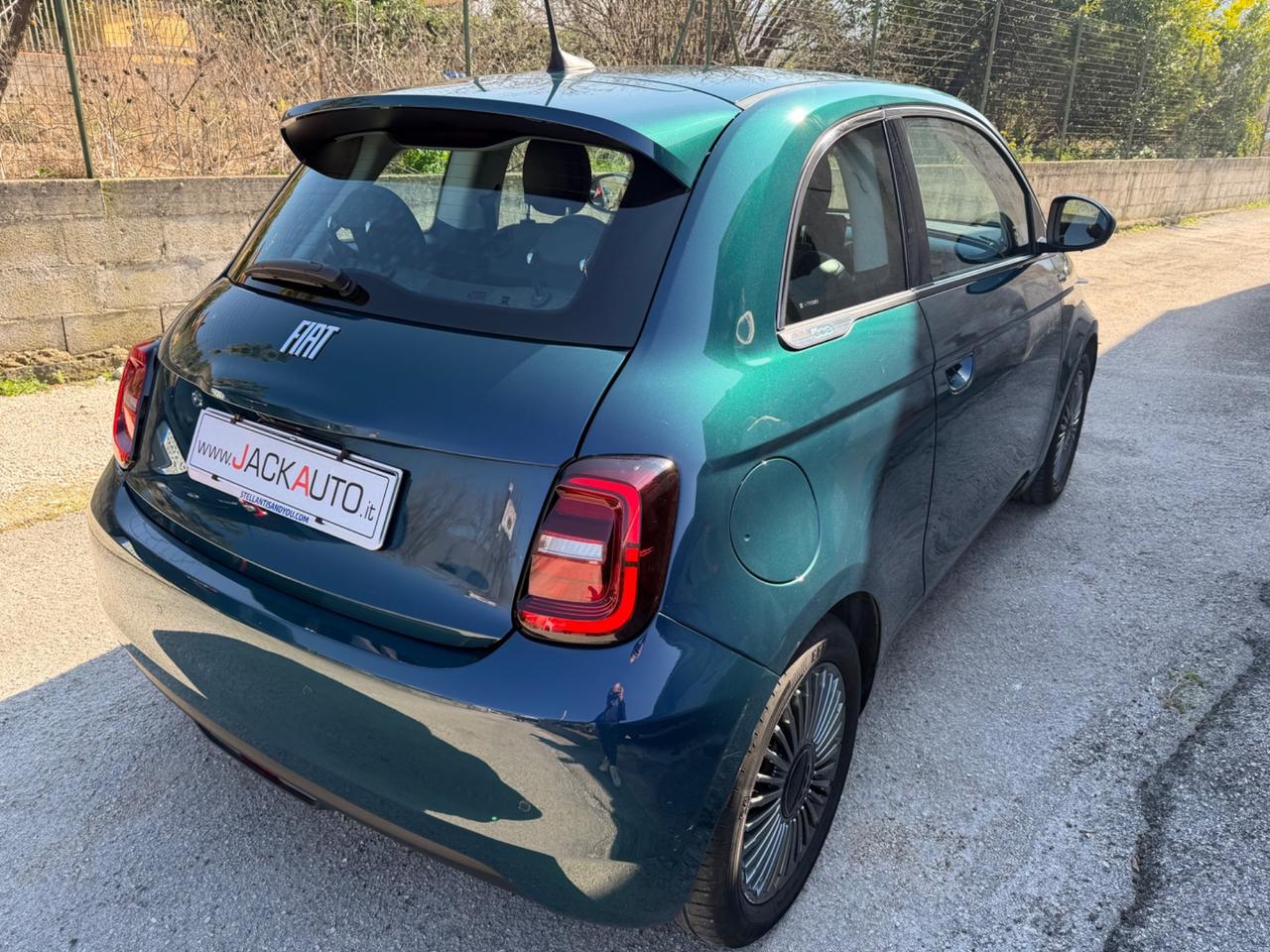 Fiat 500 500e Berlina 23,8 kWh Action