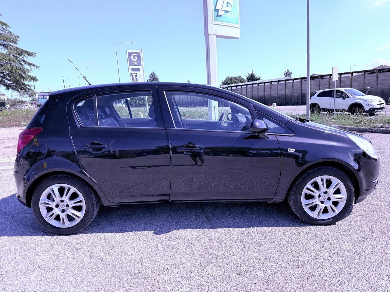 Opel Corsa 1.3 CDTI 90CV 5 porte Cosmo