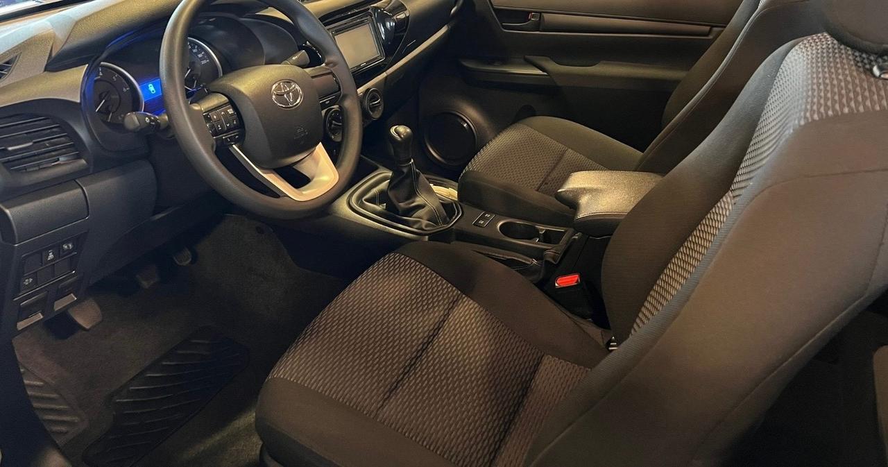 Toyota Hilux 2.4 D-4D 4WD 2 porte Single Cab Comfort