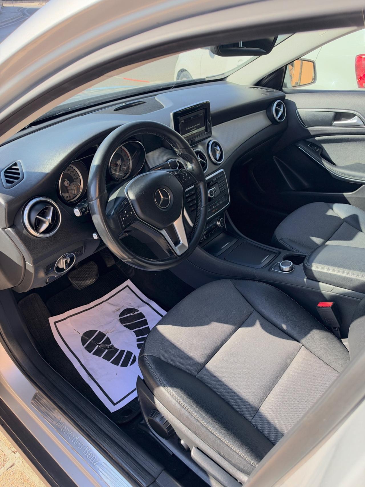 Mercedes-benz GLA 200 d Premium