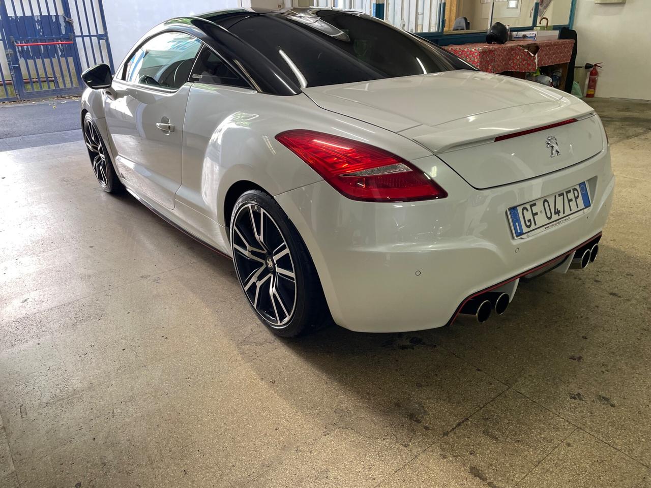 Peugeot RCZ 1.6 THP 270 CV