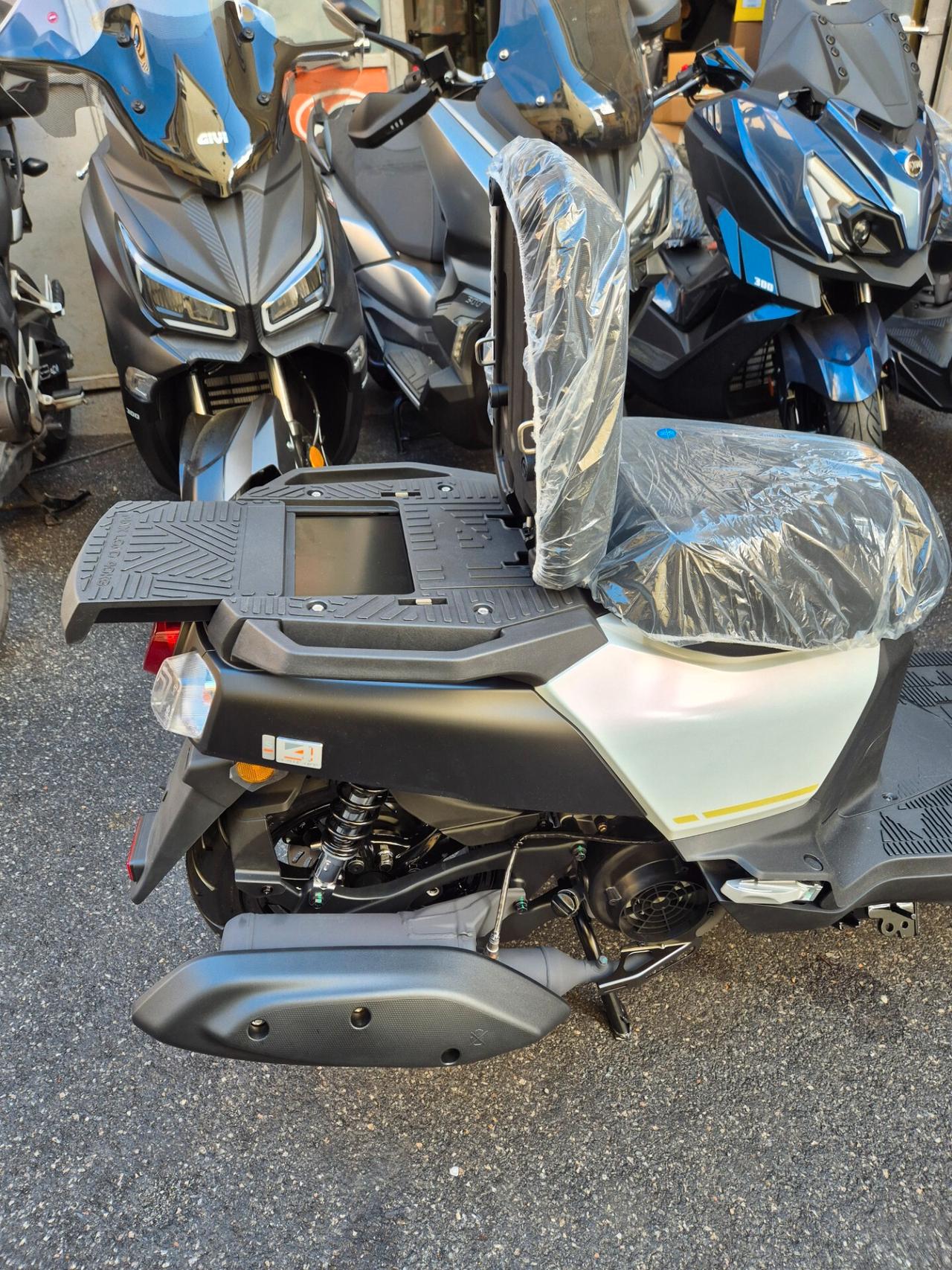 SYM 4MICA 125 TRASPORTO CONSEGNE