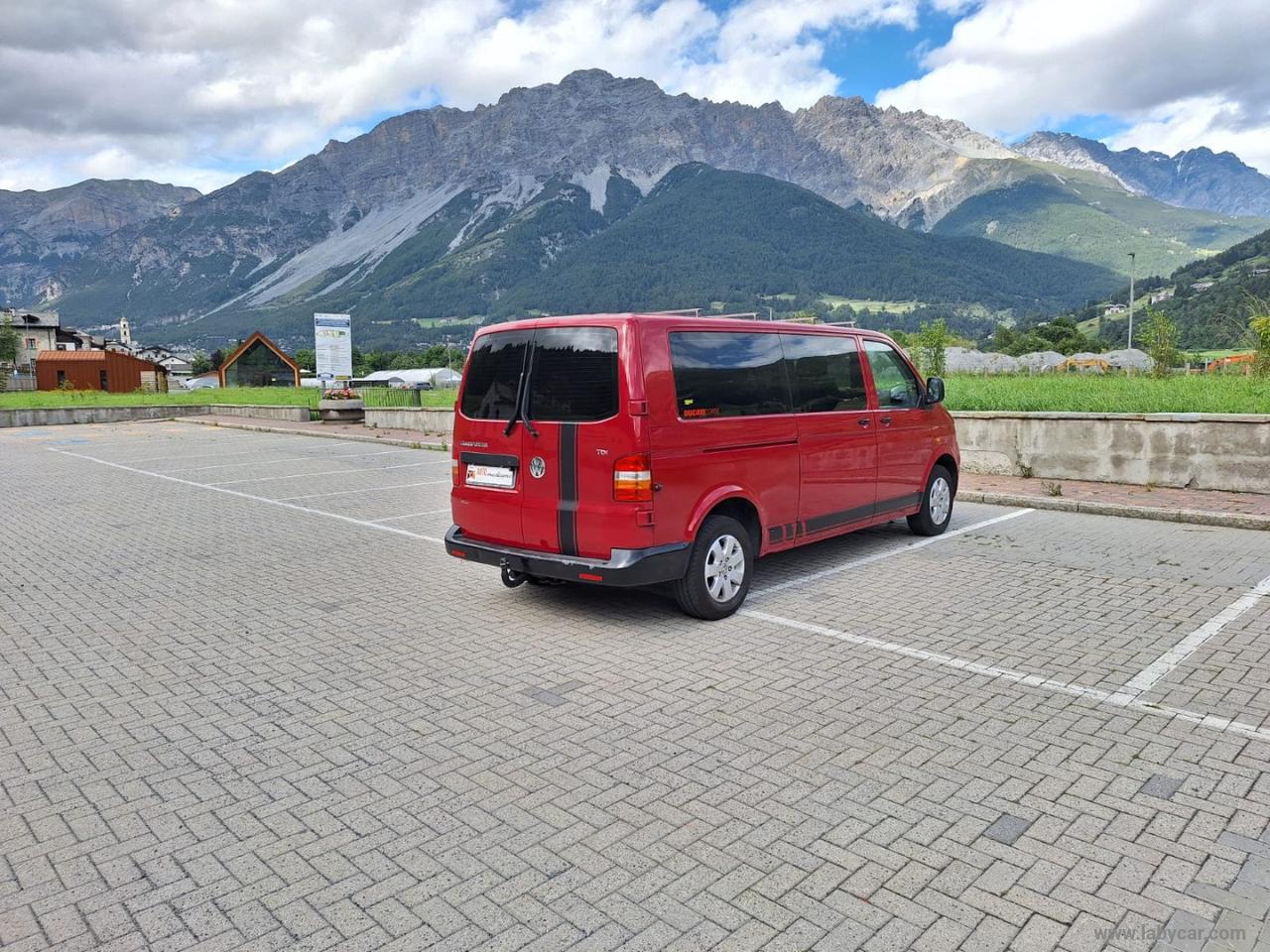 T5 Transporter 2.5 TDI 130CV 8 POSTI GANCIO TRAINO