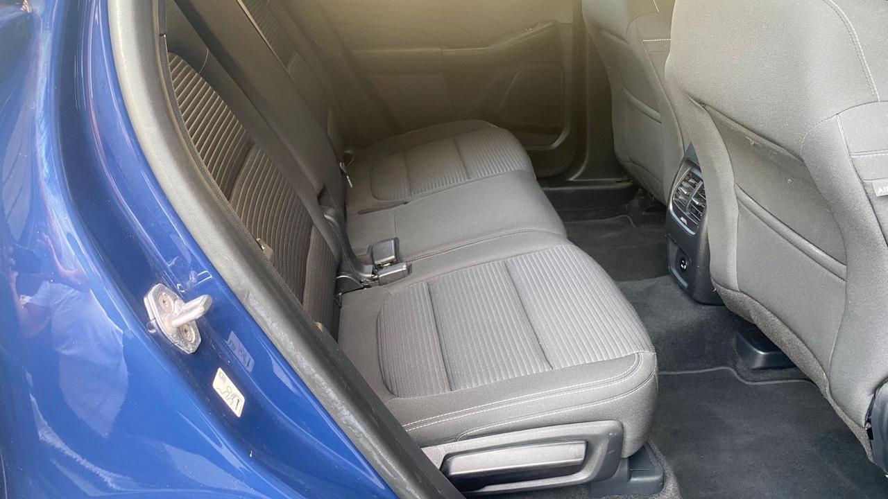 Ford Kuga 1.5 EcoBlue 120 CV 2WD Titanium autocarro 5-posti