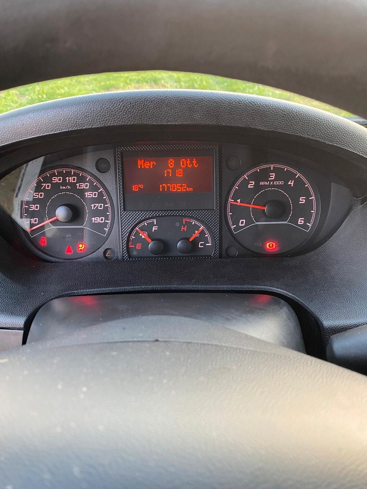 Peugeot Boxer 330 2.0 BlueHDi PC-TN Furgone