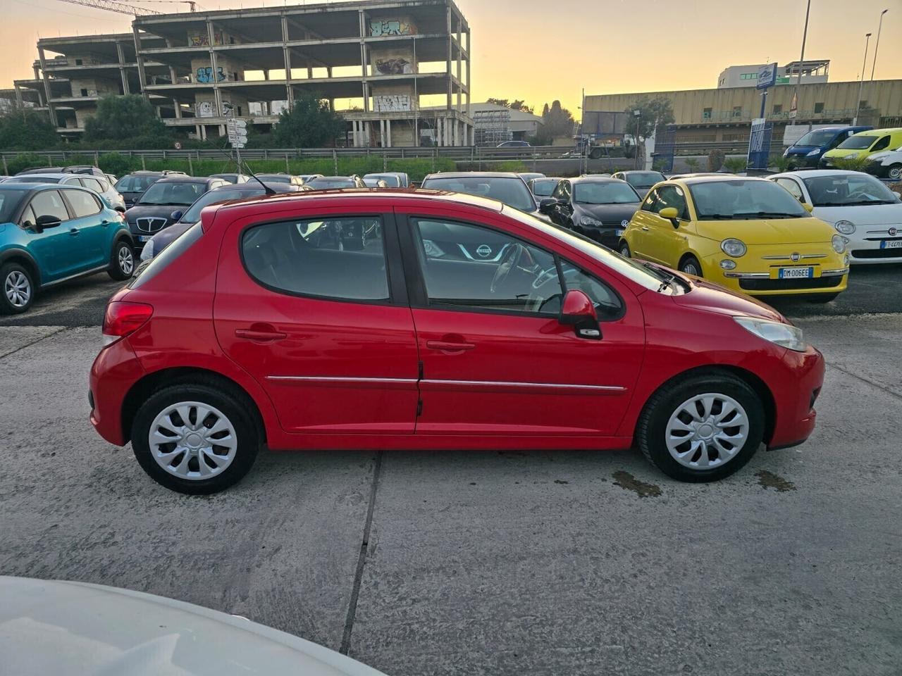 Peugeot 207 Plus 1.4 HDi 70CV 5 porte