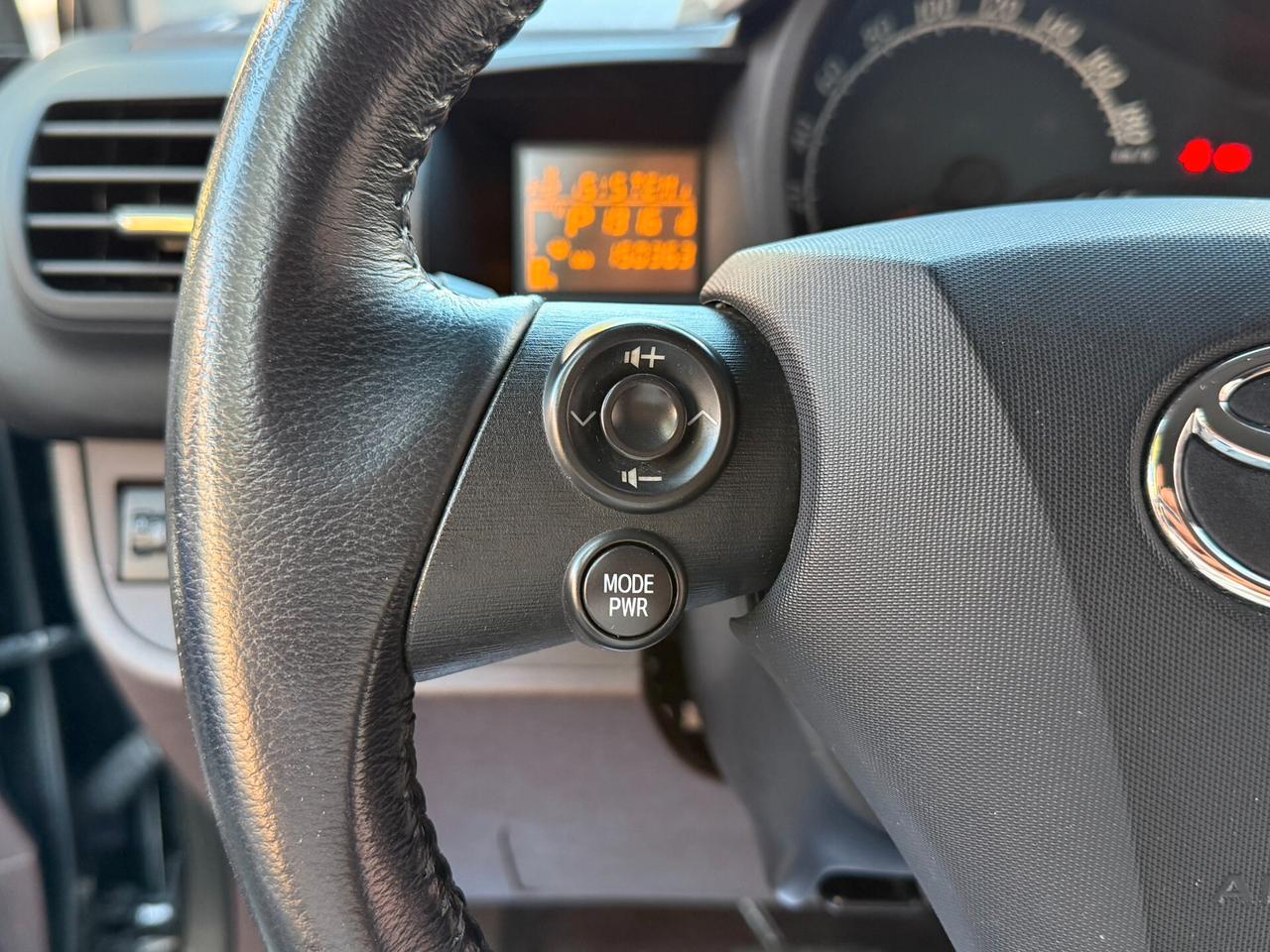 Toyota iQ 1.0 68CV Automatic *NAVI - 2009