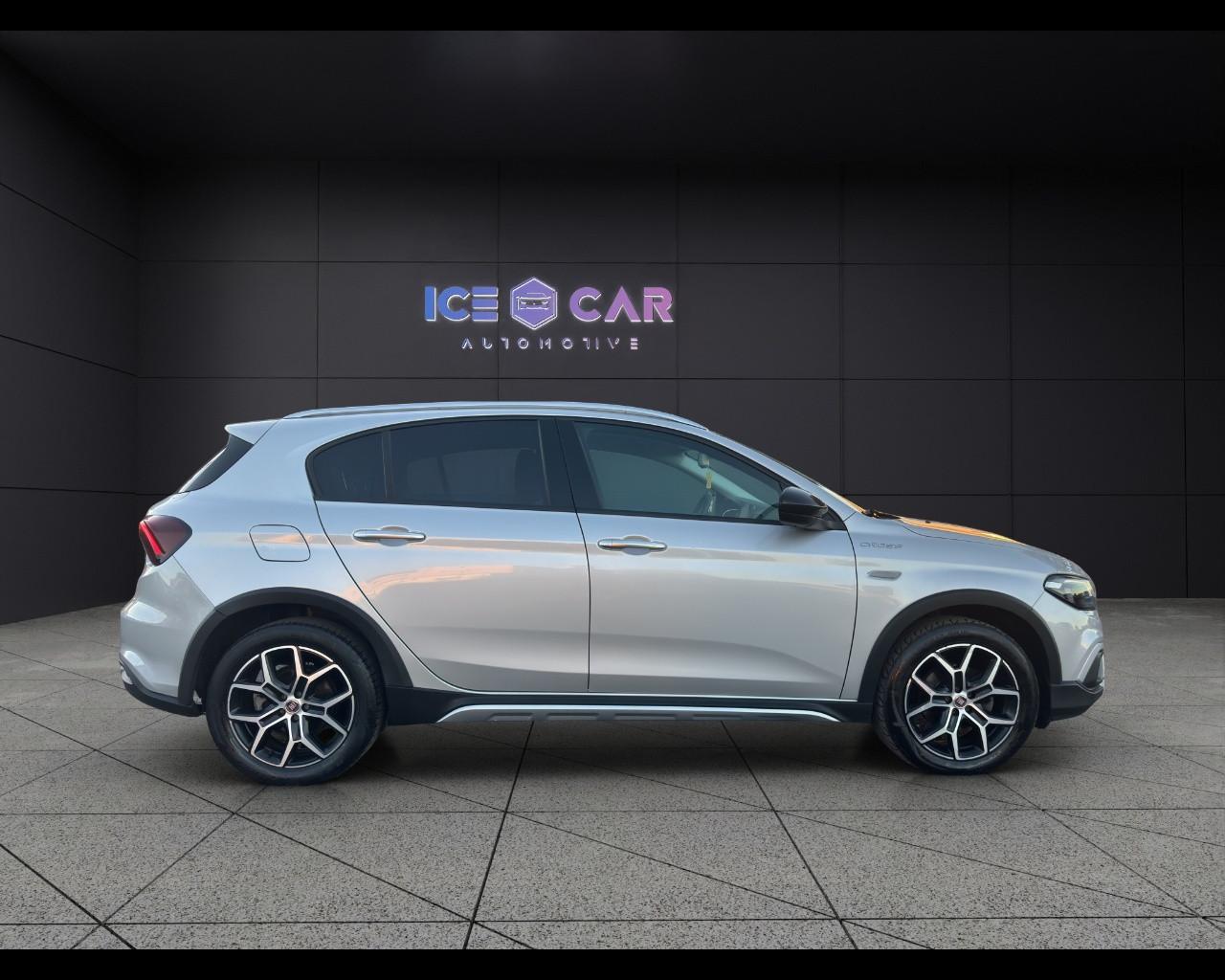 FIAT Tipo (2015-->) - Tipo 1.6 Mjt S&S 5 porte Cross