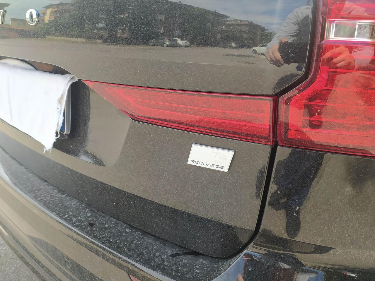 Volvo XC 60 2.0 T6 Recharge PHEV Ultimate Dark