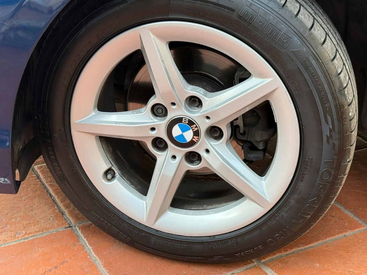 Bmw 118d 5p. Advantage cambio aut.