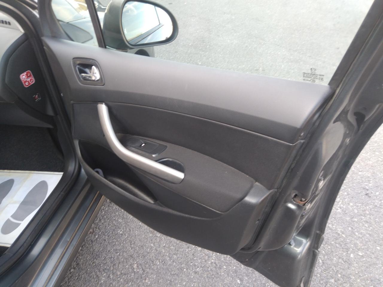 Peugeot 308 1.6 HDi 110CV SW 7posti xneopatentati