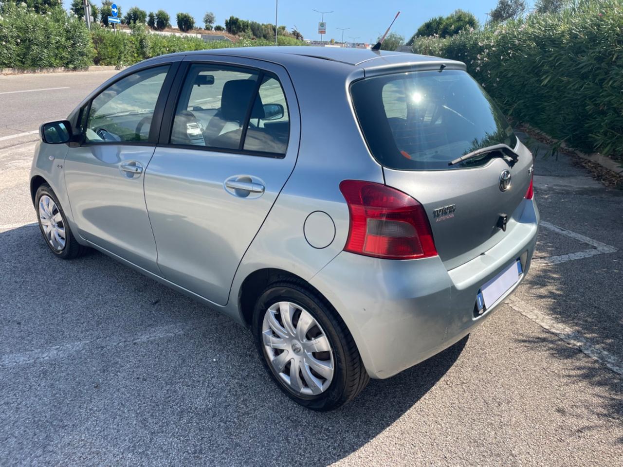 Toyota Yaris 1.4 D-4D 5 porte Sol 90 CV