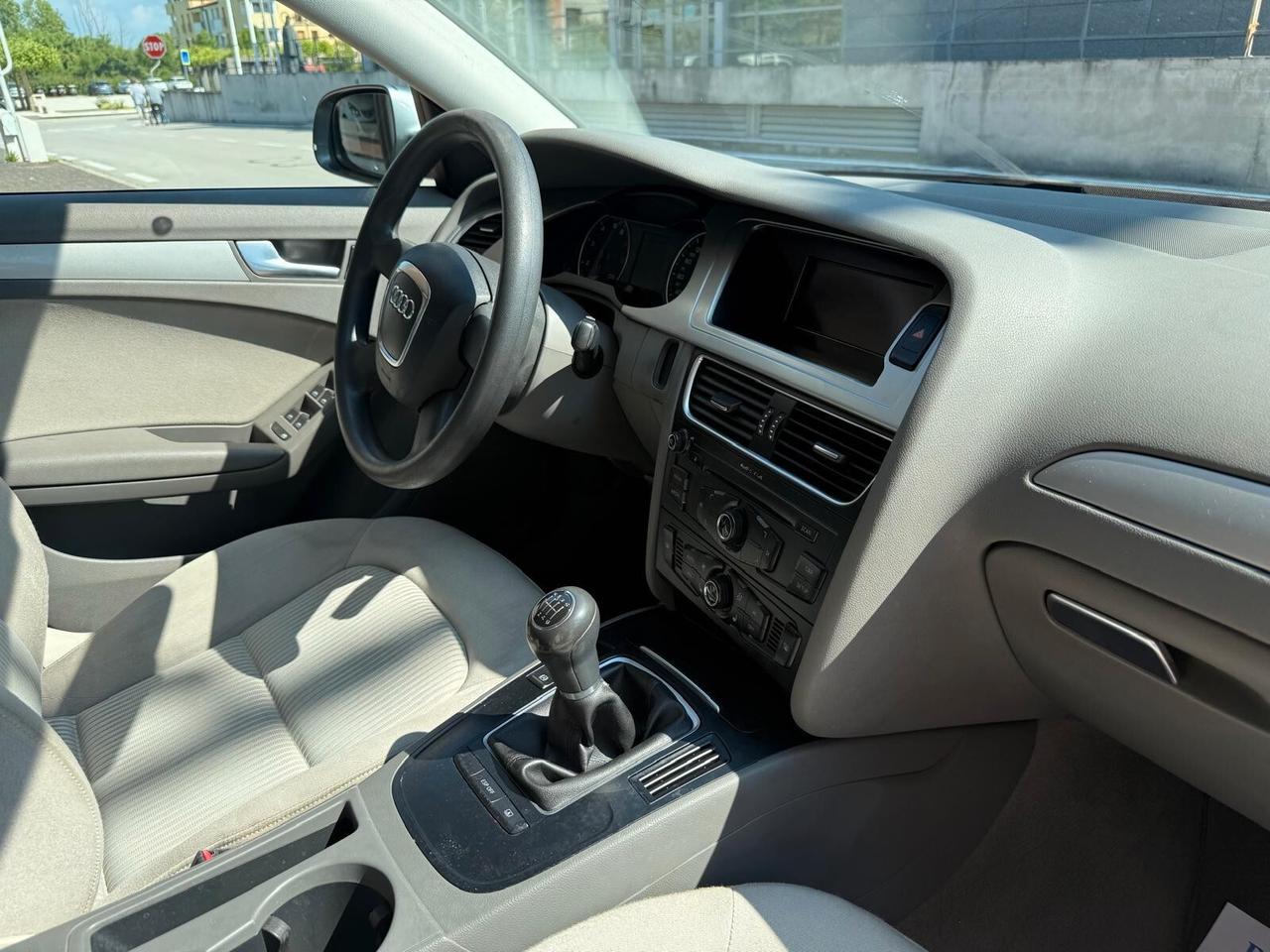 Audi A4 1.8 TFSI 120 CV Ambiente