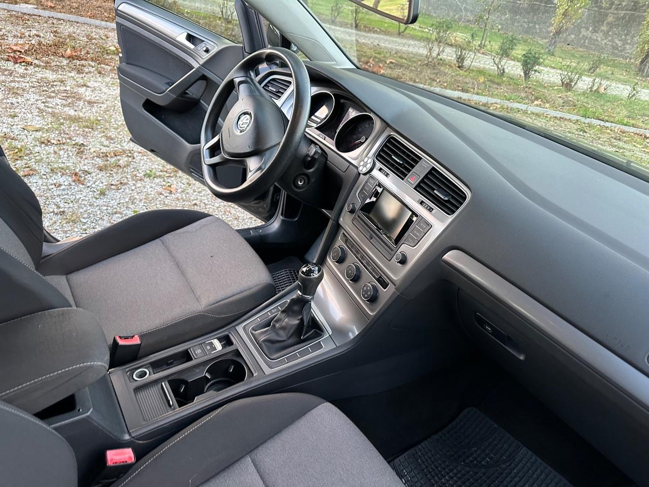 Volkswagen Golf Variant 1.6 TDI 5p. Comfortline IDONEA PER NEOPATENTATI PERMUTABILE