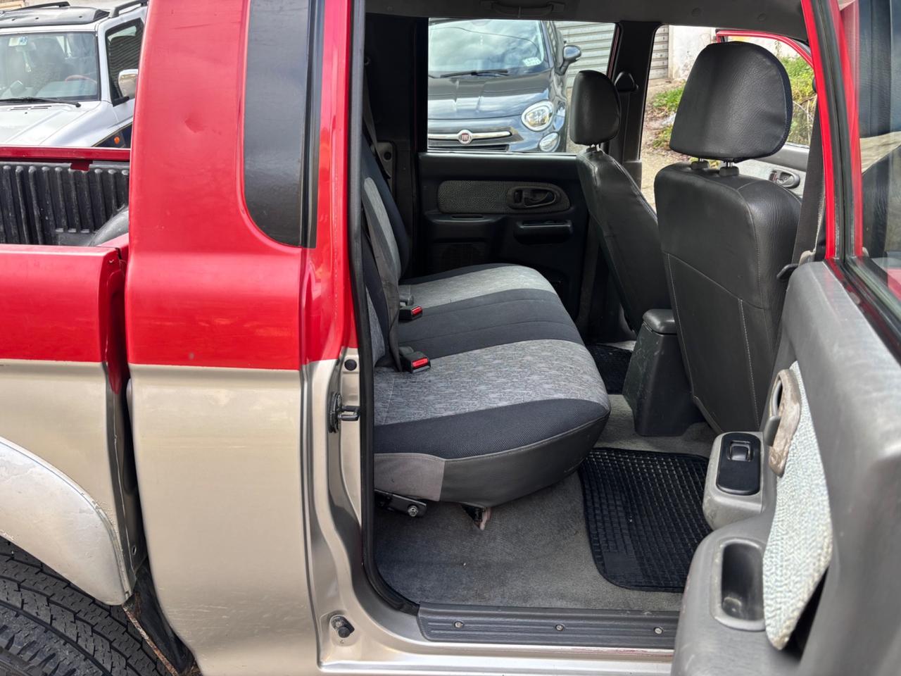 Mitsubishi L200 2.5 TDI 4WD Double Cab Pick-up GLS