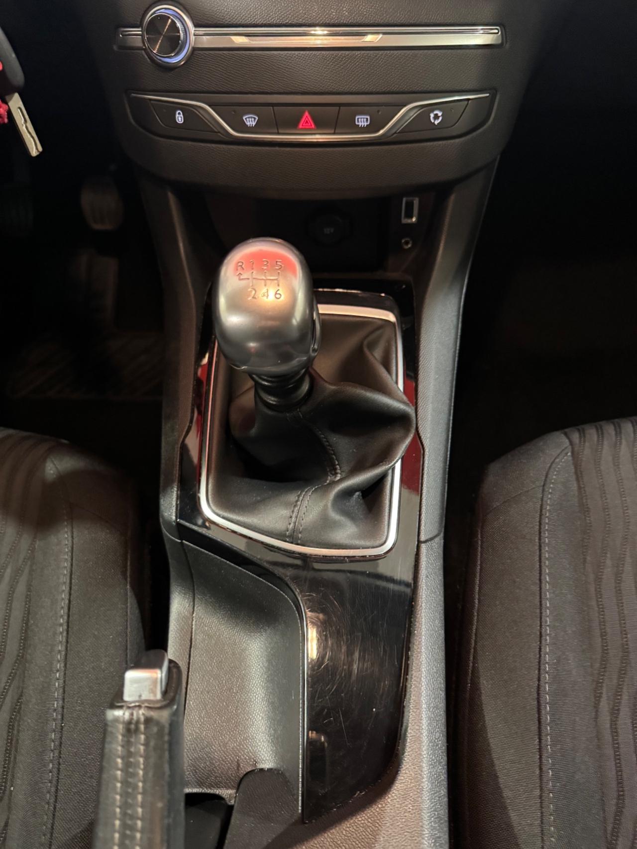 Peugeot 308 BlueHDi 120 S&S SW Business