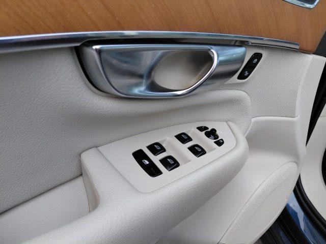 VOLVO XC90 B5 (d) AWD Geartronic Momentum Pro