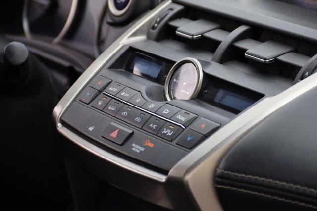 LEXUS NX 300 Hybrid
