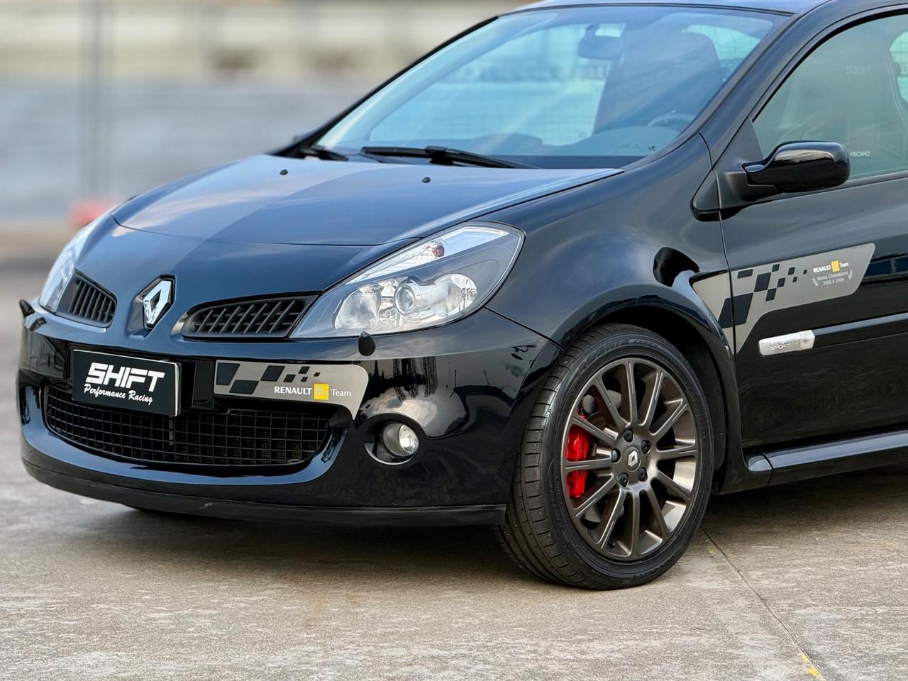 Renault Clio 3 RS F1 R27 N3196 197cv 2008