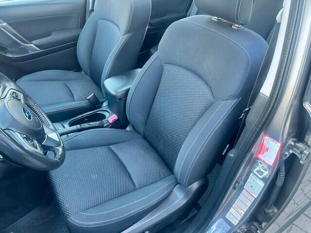 Subaru Forester 2.0i Lineartronic Style Saas