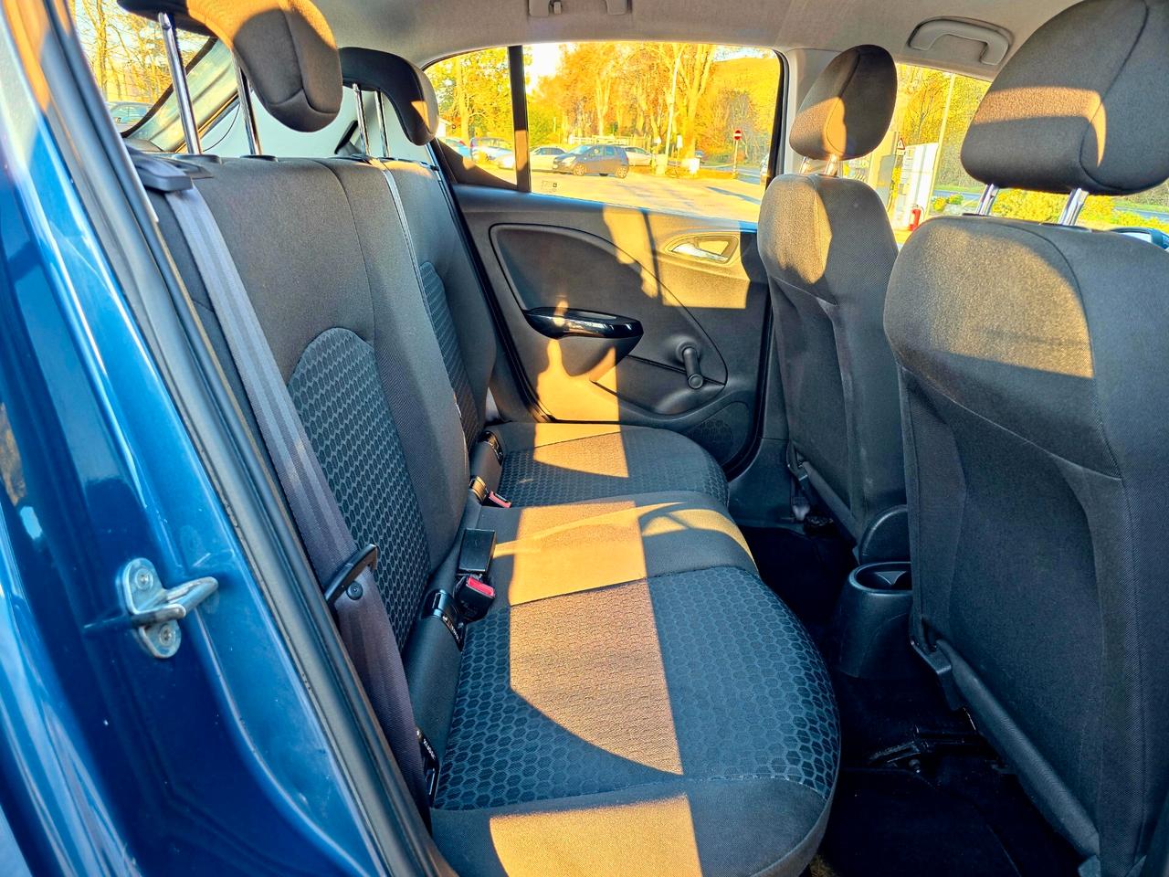 Opel Corsa 1.2 Coupé Innovation 2016-E6 Manuale NEO 5P