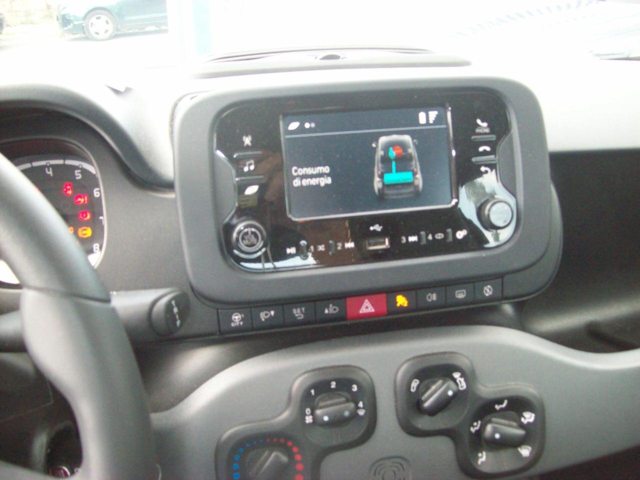 Fiat Panda 1.0 FireFly S&S Hybrid Garmin