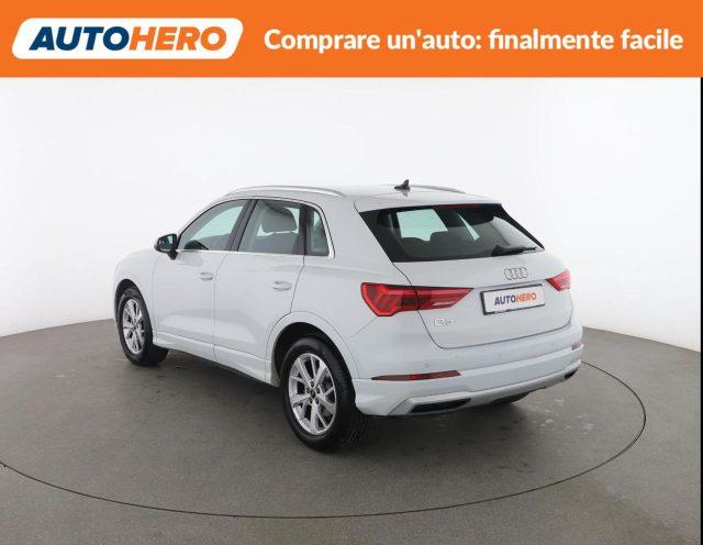 AUDI Q3 35 TFSI Business Advanced