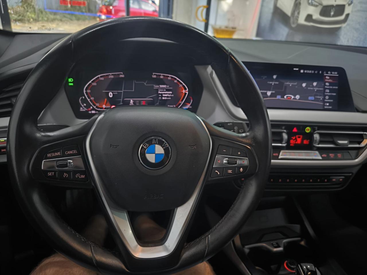 Bmw 118 118d 5p. Business Advantage