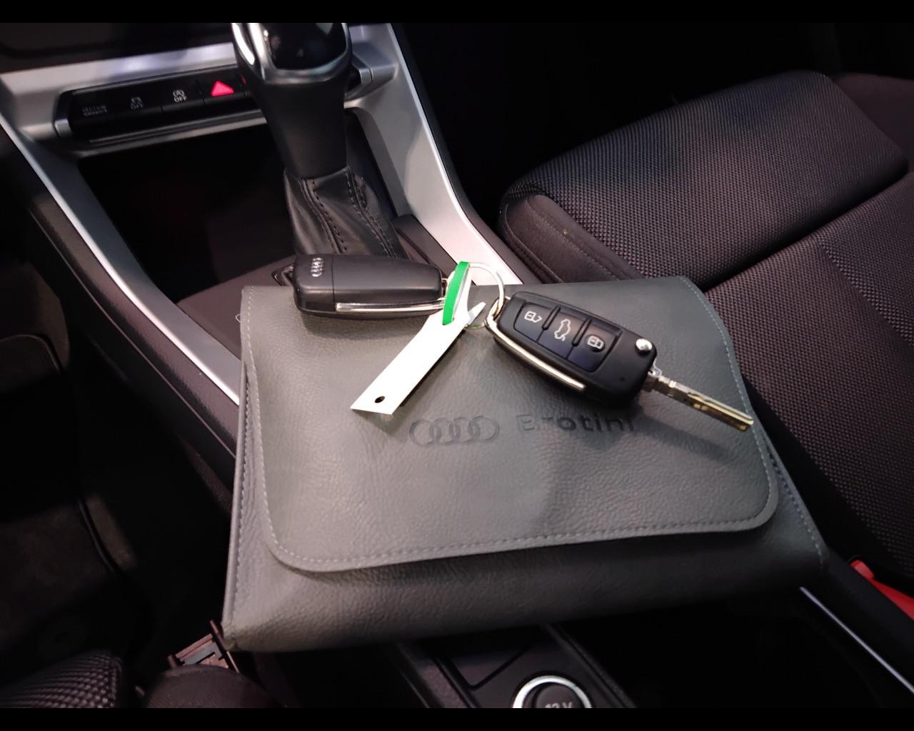 AUDI Q3 I 2019 Sportback - Q3 Sportback 35 2.0 tdi S line edition