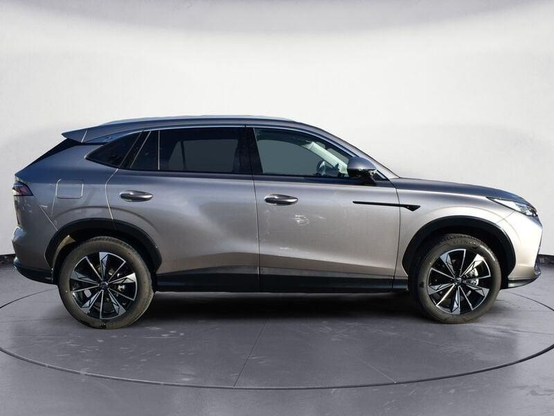 MG HS 1.5 T Luxury AT