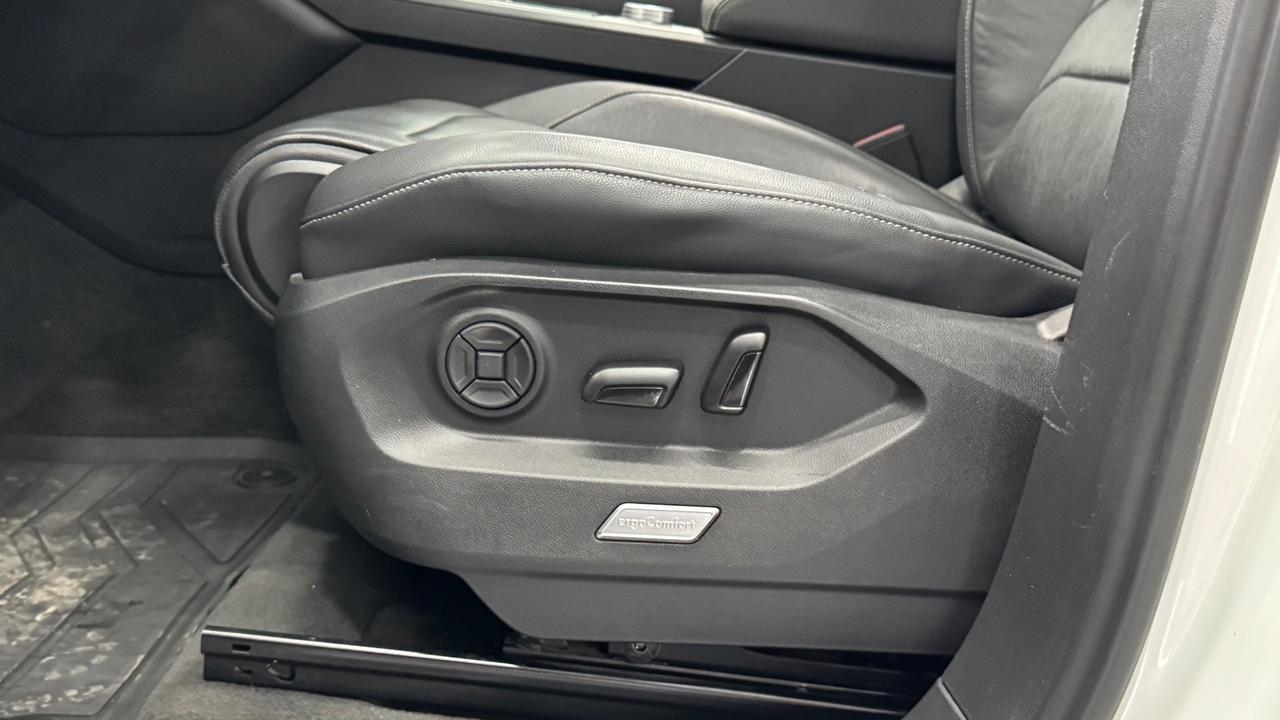 Volkswagen Touareg 3.0 V6 TDI SCR R-Line