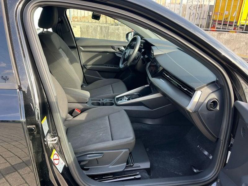 Audi A3 A3 SPB 30 TFSI Business