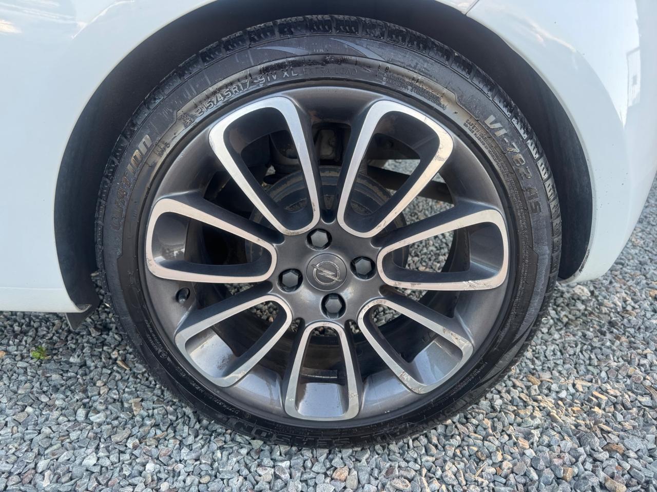 Opel Adam 1.2 70 CV