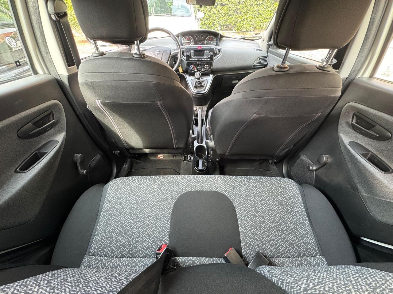 Lancia Ypsilon Hybrid ecochic 1.0 70cv benz-elettrica