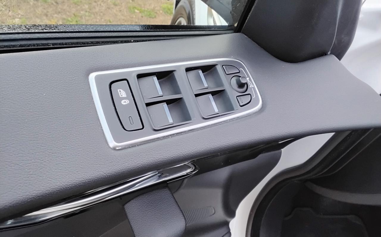 Jaguar F-Pace 2.0 D 180 CV AWD aut. R-Sport