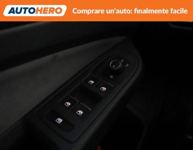 VOLKSWAGEN Golf 1.5 eTSI 150 CV EVO ACT DSG R-Line