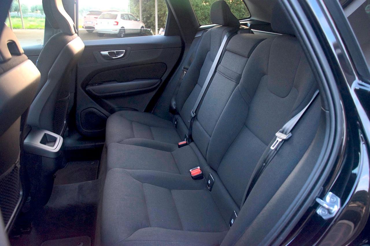 Volvo XC60 B4 Diesel 197cv Aut. Momentum