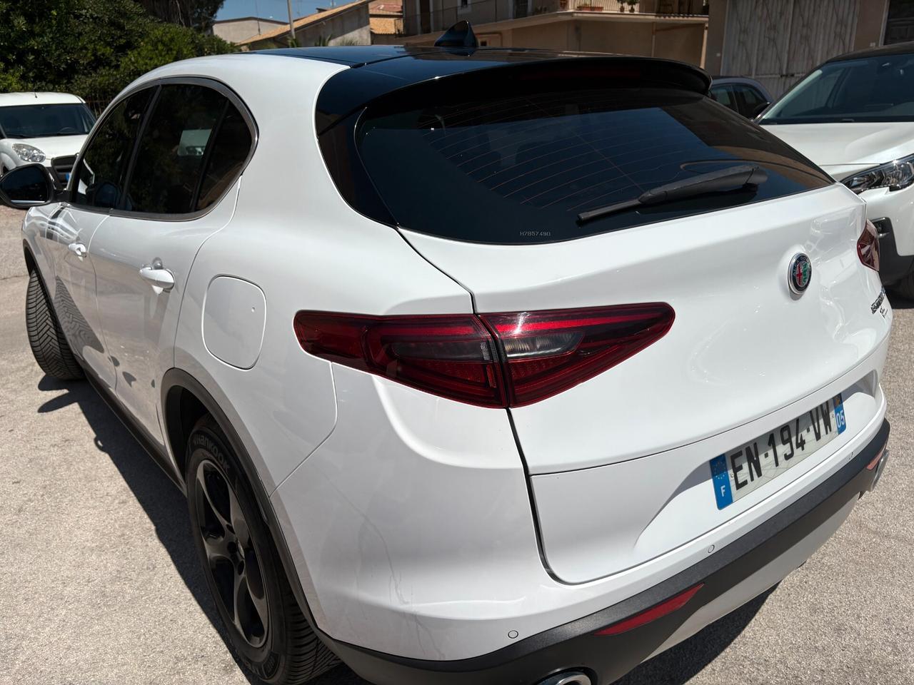 Alfa Romeo Stelvio 2.2 Turbodiesel 180 CV AT8 RWD Business